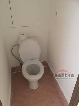 Nabízíme byt 2+1 po rekonstrukci na Jaselské v Opavě. Byt se
