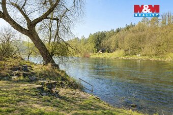 Prodej pozemku určeného k výstavbě v Týně nad Vltavou, místn