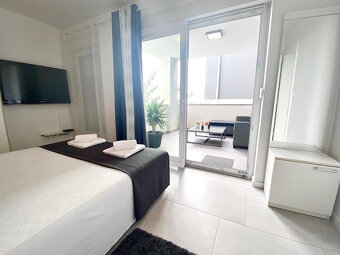 Krásny 4 izbový mezonetový apartmán s troma terasami a víriv