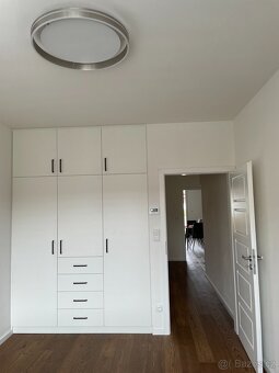 Nabízíme k pronájmu byt 2+kk v lokalitě Suché Vrbné. Užitná 