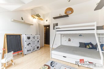 Prodej mezonetového bytu 3+KK, ČernošiceHledáte domov, který