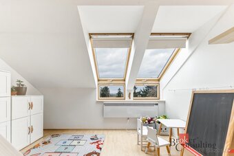 Prodej mezonetového bytu 3+KK, ČernošiceHledáte domov, který