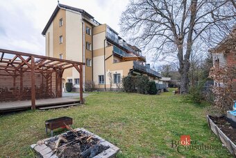 Prodej mezonetového bytu 3+KK, ČernošiceHledáte domov, který