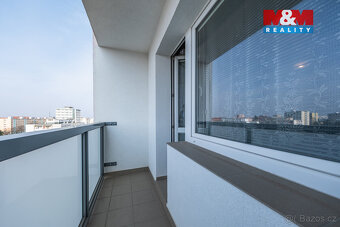 Nabízíme k prodeji světlý byt 3+1 o užitné ploše 67 m² se čt