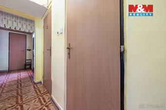 Nabízíme k prodeji světlý byt 3+1 o užitné ploše 67 m² se čt