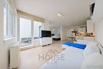 Ev.č. 01527 Prodej bytu 2+kk, 53 m² + lodžie 5,8 m², Praha 9