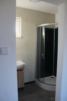 🏠 Moderní bydlení, které dává smysl! Hledáte úsporný dům bez