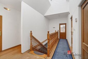 Velký 6+1 dům na Praze 6 - Dejvice JenerálkaMáme pro vás k p