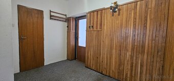 Nabízím k pronájmu prostorný byt o dispozici 2+1 o celkové v
