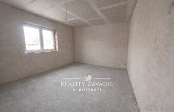 Ev.č. 01187 PROSTORNÝ BYT 3+kk, 112 m² + PŘEDZAHRÁDKA 36 m² 