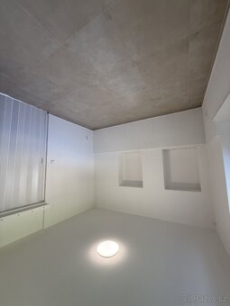 Pronájem bytu 2+kk s užitnou plochou 33 m². Dispozice bytu z