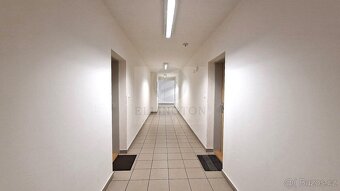 Na okraji obce Klecany, Praha - východ v novostavbě Astra Pa