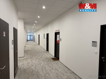 Nabízíme k pronájmu moderní a flexibilní kancelářské prostor