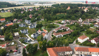 , Stavební pozemek o rozloze 1 067 m² s krásným výhledem – p