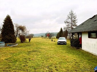 Sníte o bydlení v klidné a krásné přírodě, ale nechcete se v