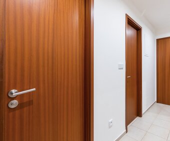 Nabízíme Vám ojedinělou možnost bydlení v luxusním uzavřeném