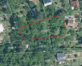Nabízíme k prodeji slunnou zahradu 560m2 s krásným výhledem,