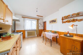 Nabízíme k prodeji zajímavou nemovitost v obci Příkazy, část