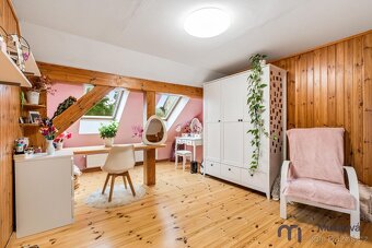 V exkluzivním zastoupení majitele Vám nabízím k prodeji rodi