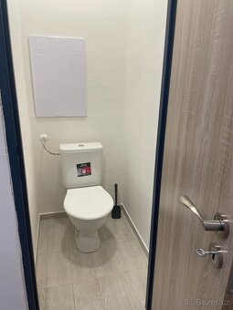 Nabízím dlouhodobý pronájem bytu 2+1, 55m2. Byt je čerstvě p