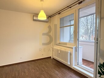 Nabízím k pronájmu byt o dispozici 2+1 o výměře 47 m², který