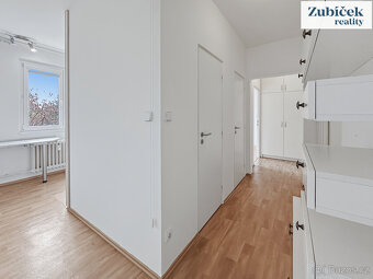 Nabízíme k pronájmu byt 2+1 s balkonem, nacházející se v Otr