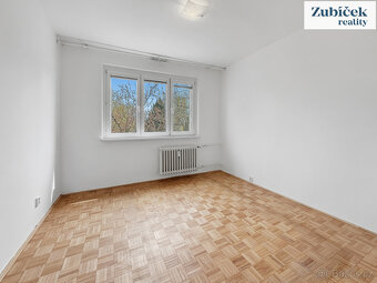 Nabízíme k pronájmu byt 2+1 s balkonem, nacházející se v Otr