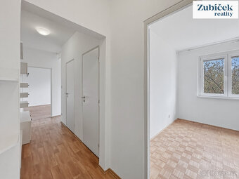 Nabízíme k pronájmu byt 2+1 s balkonem, nacházející se v Otr