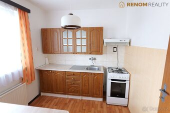 Ev.č. 01035 Pronájem rodinného domu 5+1 se zahradou a garáží