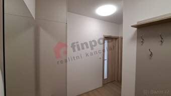 Nabízíme Vám k pronájmu světlý byt 2+kk o rozloze 51 m² v no