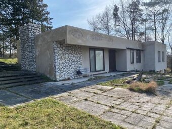 Ve výhradním zastoupení majitele nabízíme prodej lukrativníh