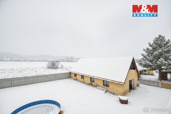 Nabízíme k prodeji samostatně stojící rodinný dům v klidné č