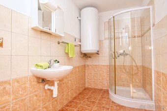 Nabízíme Vám k prodeji krásný rodinný dům - možno využít jak