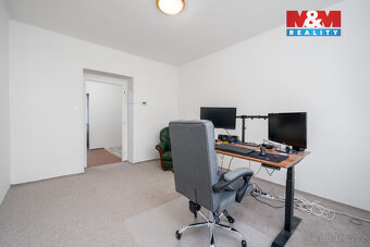 Nabízíme k prodeji světlý byt o dispozici 3+1 a výměře 63 m²