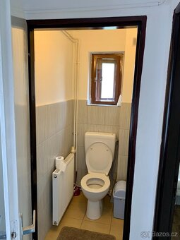 Nabízíme k pronájmu byt 3+1 v rodinném domě v klidné části o