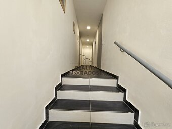 Nabízíme k pronájmu jedinečný ateliér o dispozici 2+1 a veli
