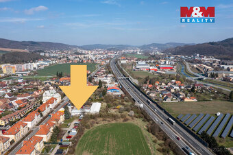 Pronájem komerčního areálu s halou a obchodním prostorem, pa