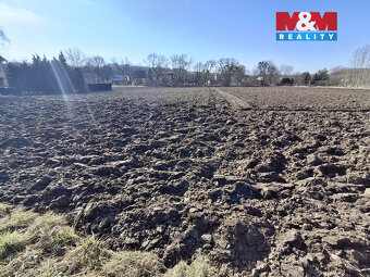 Nabízíme k prodeji pozemek určený k bydlení o výměře 1 765 m