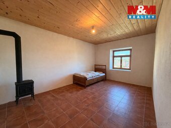 Nabízíme k prodeji rodinný dům o dispozici 2+1, využívaný ja
