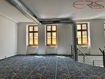 Ev.č. 00582 Vážené dámy a pánové, milovníci prostoru a podni