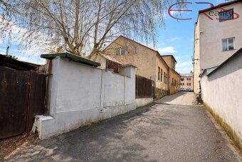 Ev.č. 00639 Měšťanský dům s rodokmenem, ne s marketingem. Př
