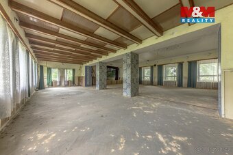 Nabízíme Vám ke koupi areál bývalé restaurace a tanečního sá