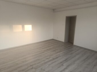 Pronajmu kanceláře, celkem 105 m2, vlastní sprcha, 2xWC, kuc