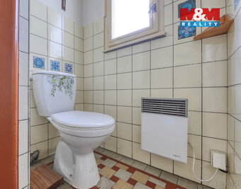 Nabízíme k prodeji pěkný, dobře udržovaný, rodinný dům s dis