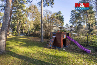 Hledáte klidné bydlení uprostřed zeleně s vynikající dostupn
