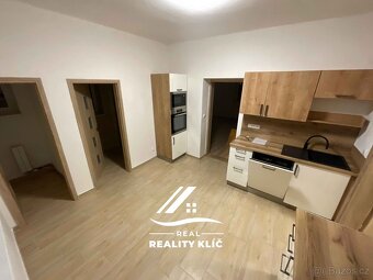 Ev.č. 00438 Nabízíme k dlouhodobému pronájmu kompletně zreko