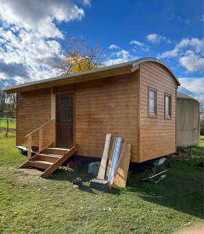 Jsme česká firma zaměřená na výrobu a realizaci Tiny House (