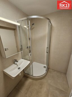 Ev.č. 02045 Prodej bytu 2+kk s balkonem v klidné části obce 