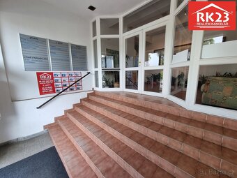 Ev.č. 02044 Pronájem kanceláře o velikosti 16 m2 v Mariánský