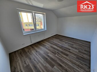 Ev.č. 02008 Prodej bytu 3+kk s balkonem v klidné části obce 
